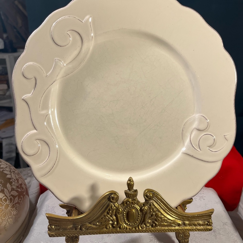 Classic Ivory Dinner Plate with Scroll Design